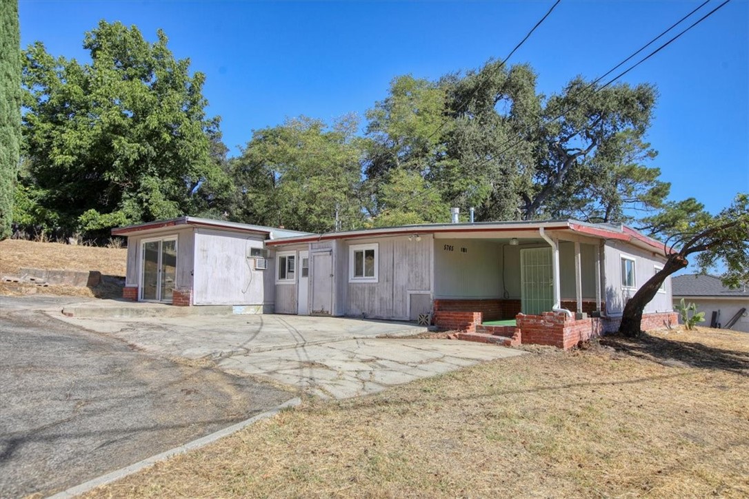 5765 Dolores Avenue
