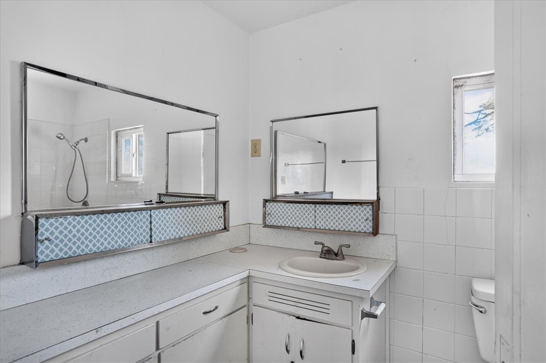 5765 Dolores Avenue