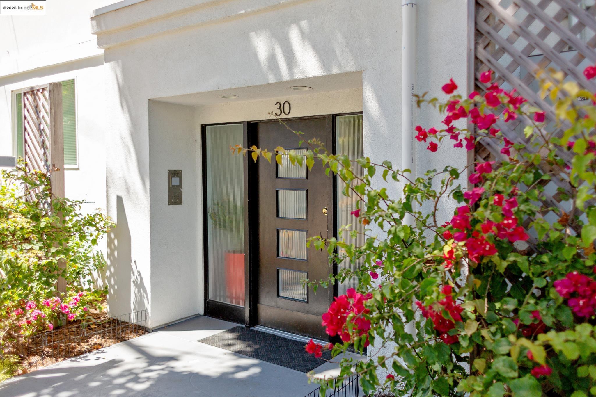 30 Domingo Ave # 2