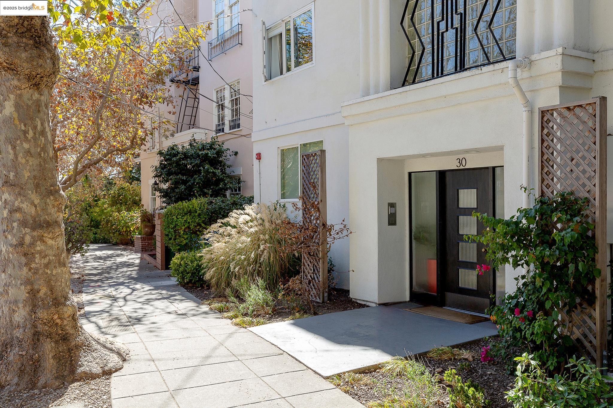 30 Domingo Ave # 2