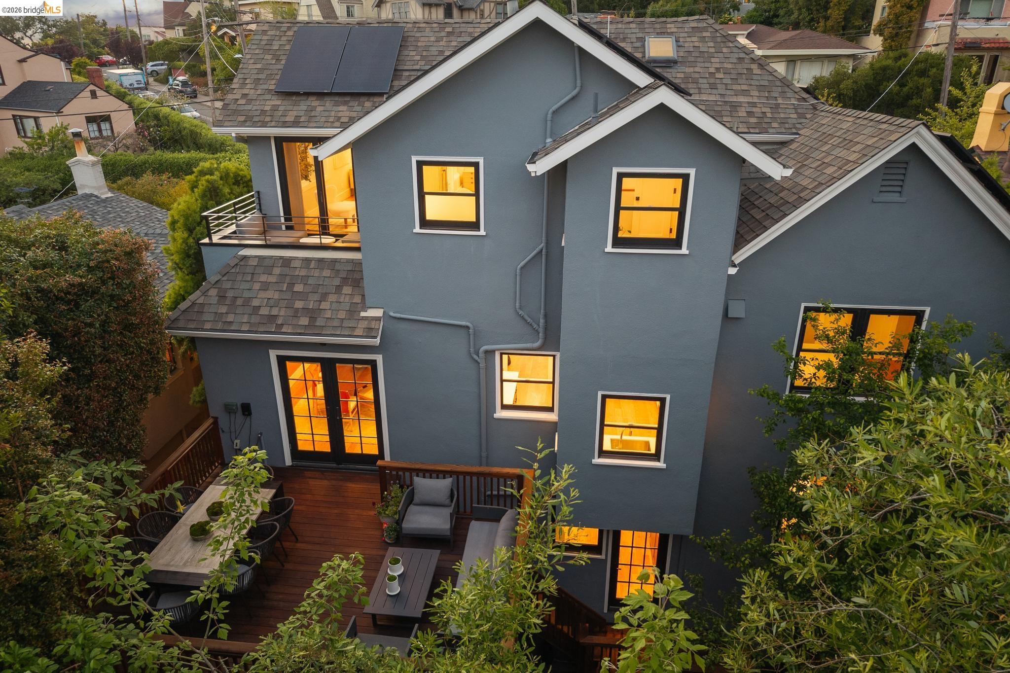 1858 San Lorenzo Ave