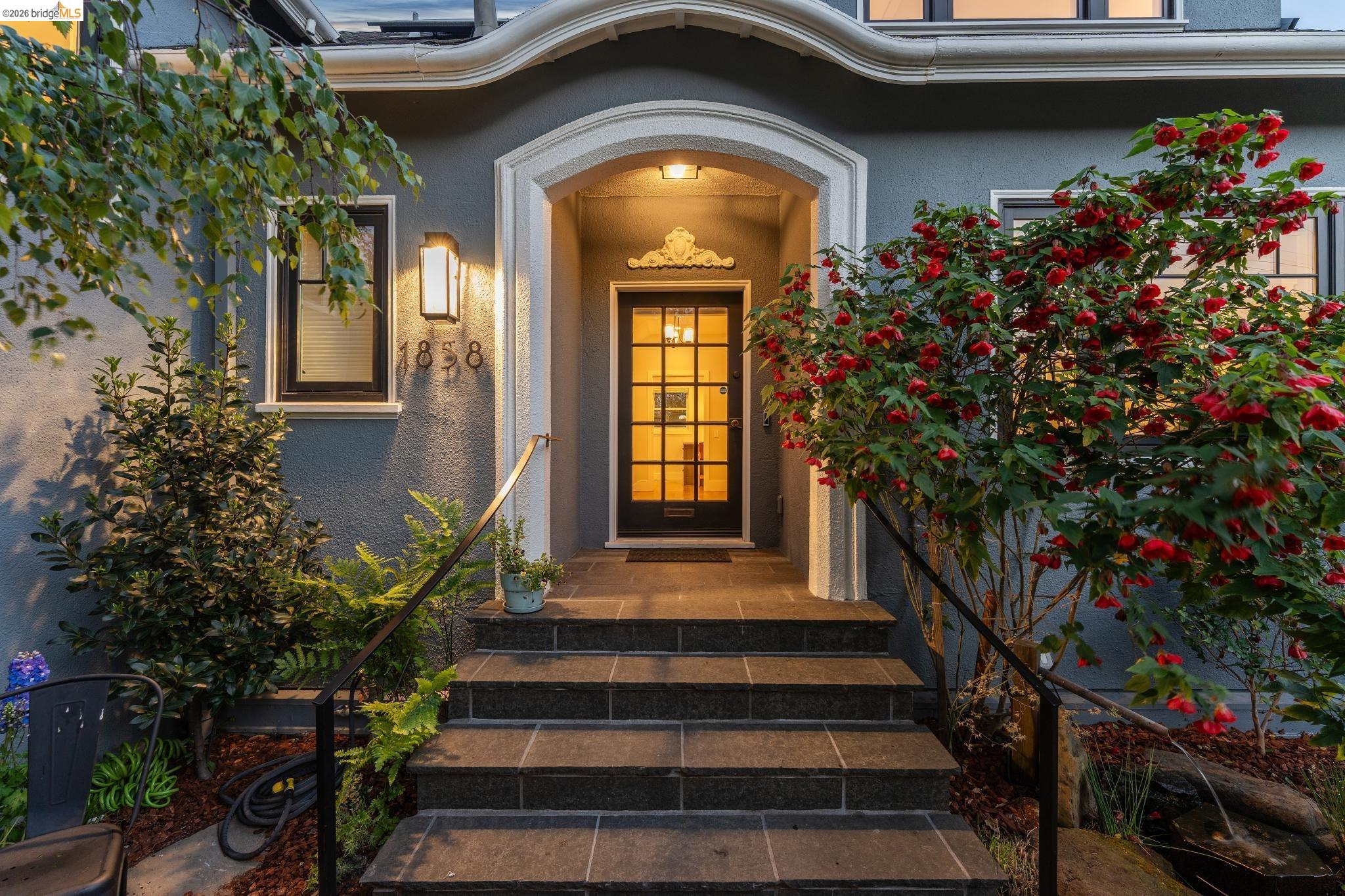 1858 San Lorenzo Ave