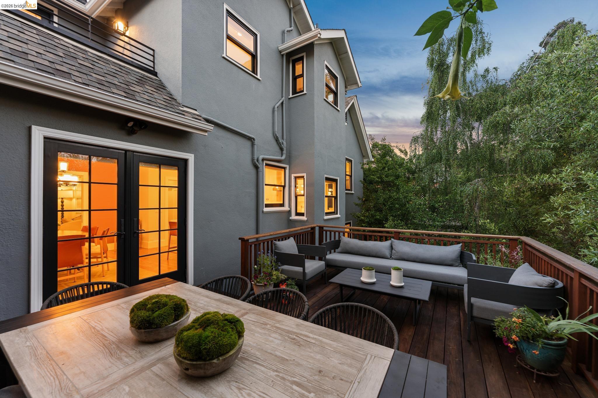 1858 San Lorenzo Ave