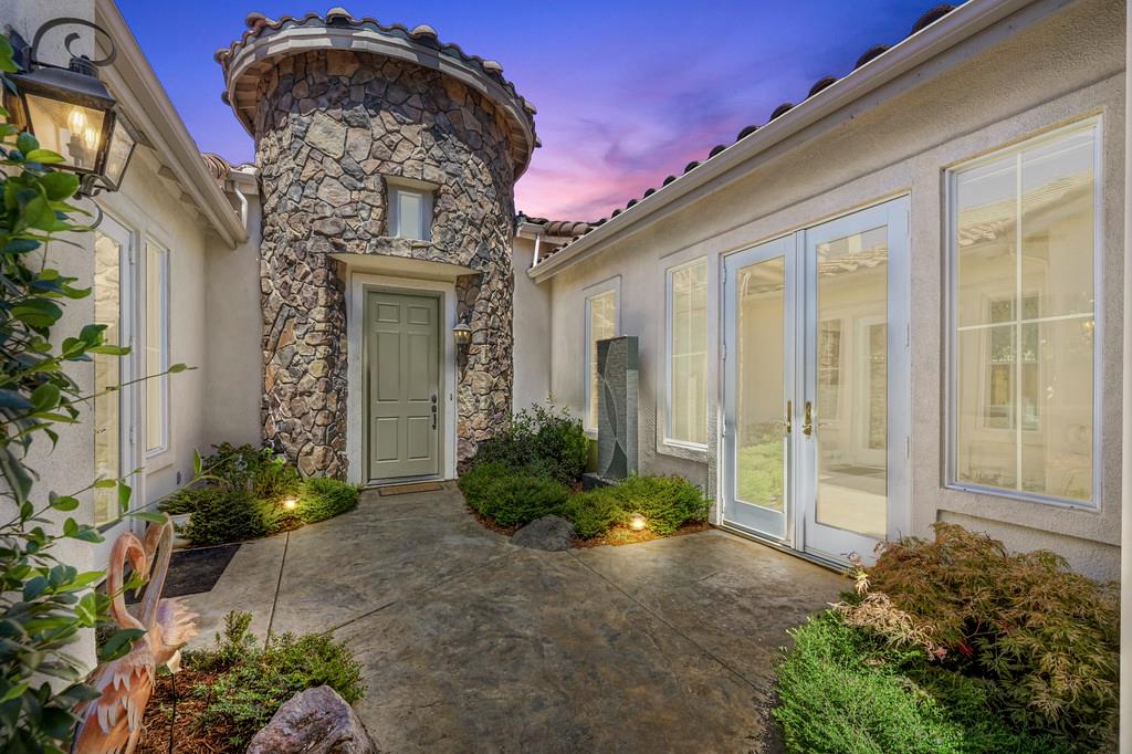1729 Dornie Circle