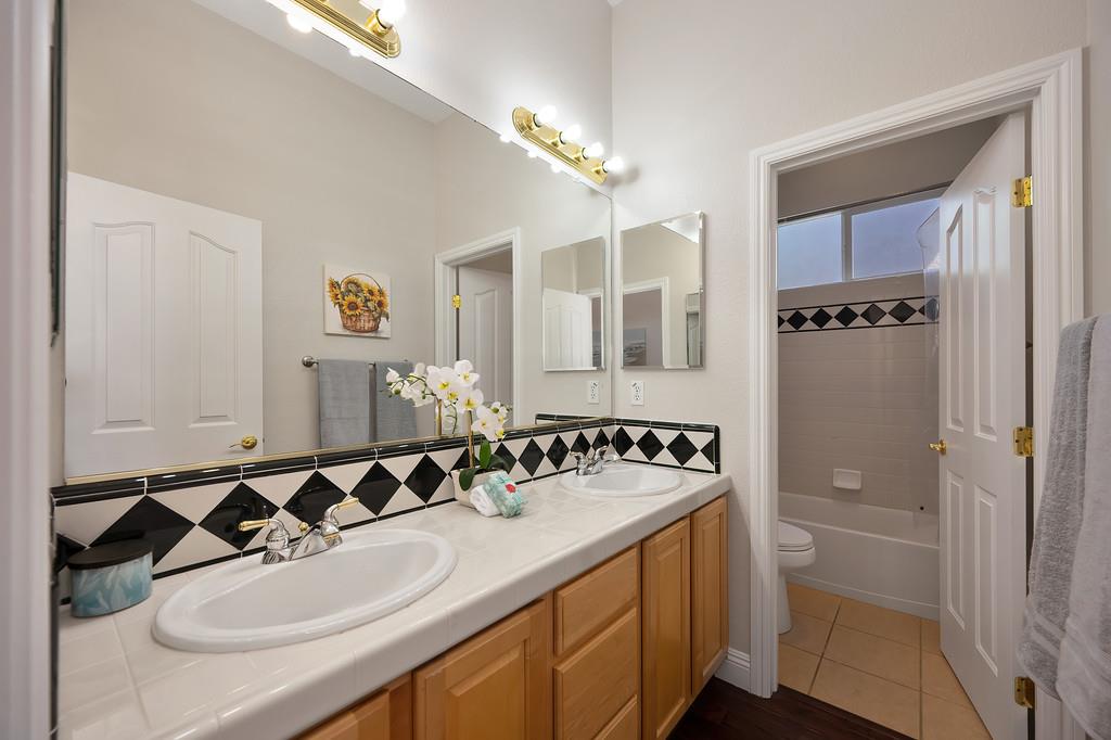 1729 Dornie Circle