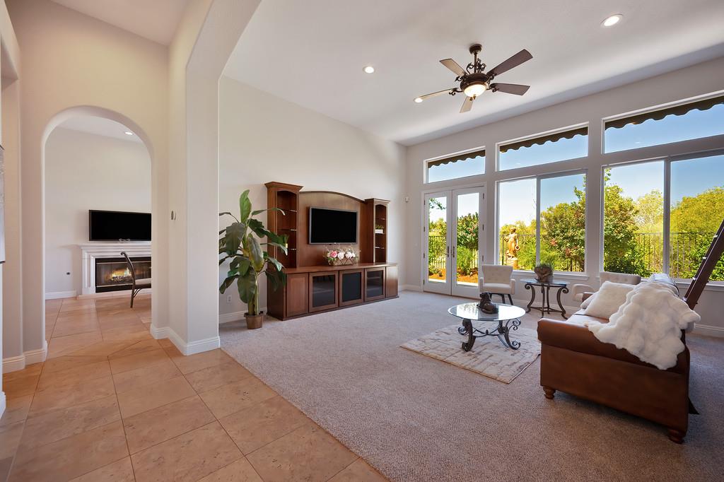 1729 Dornie Circle