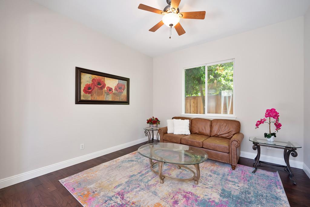 1729 Dornie Circle