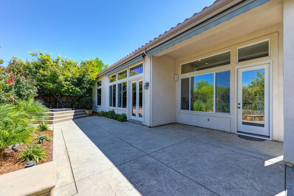 1729 Dornie Circle