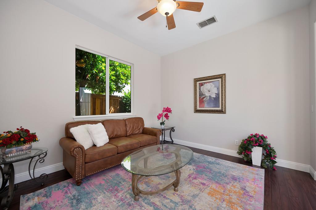 1729 Dornie Circle