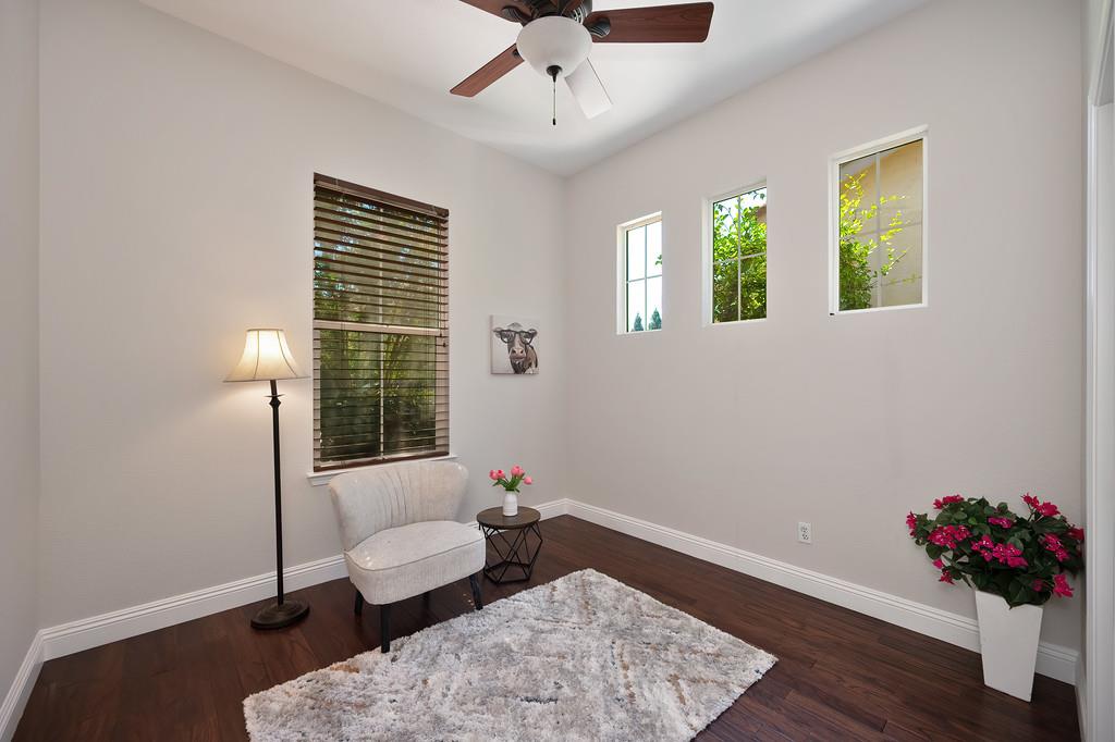 1729 Dornie Circle