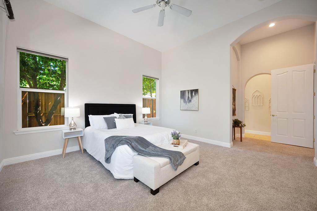 1729 Dornie Circle