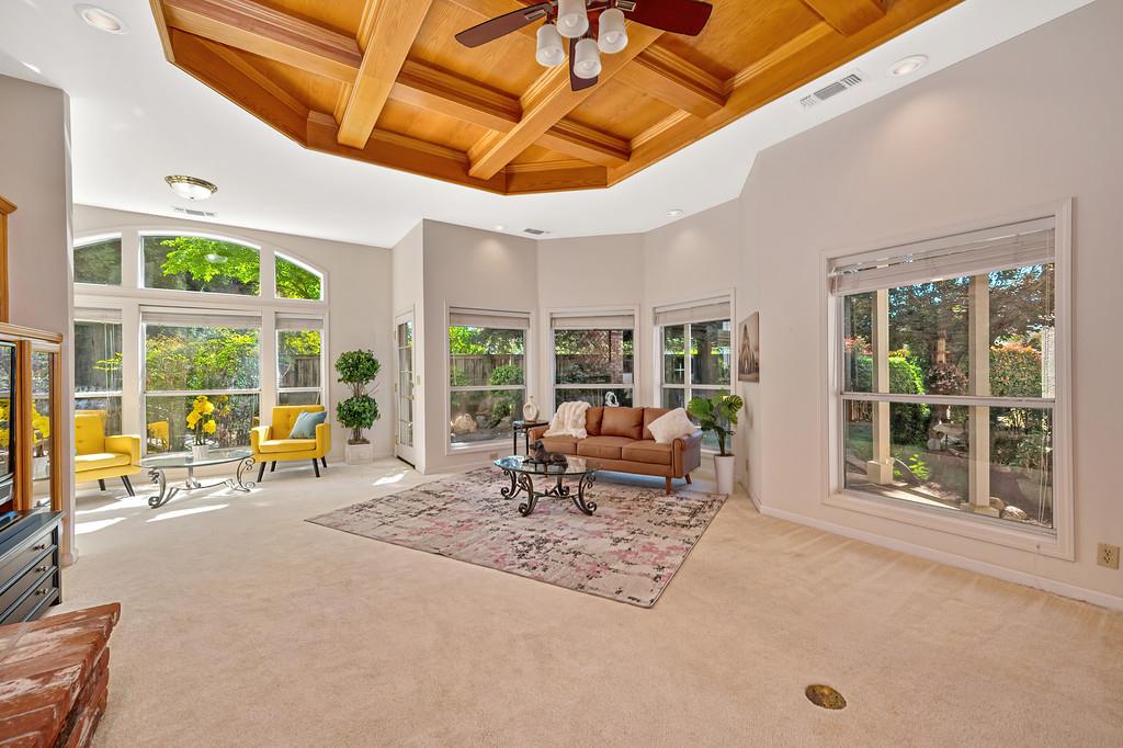 108 Copper Creek Drive