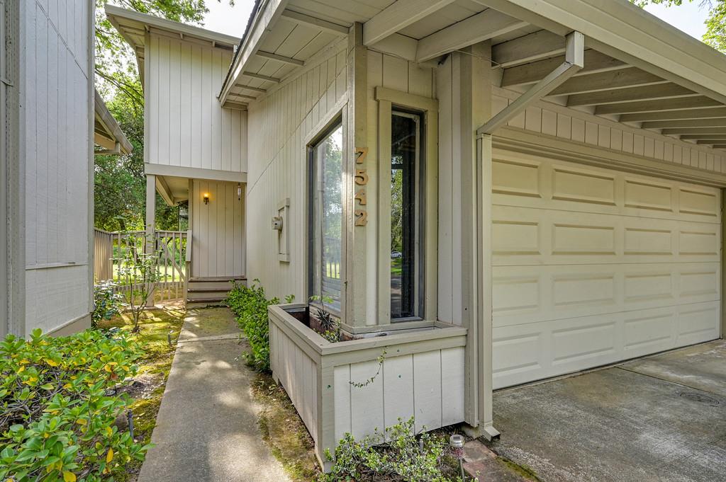 7542 Pomerol Lane