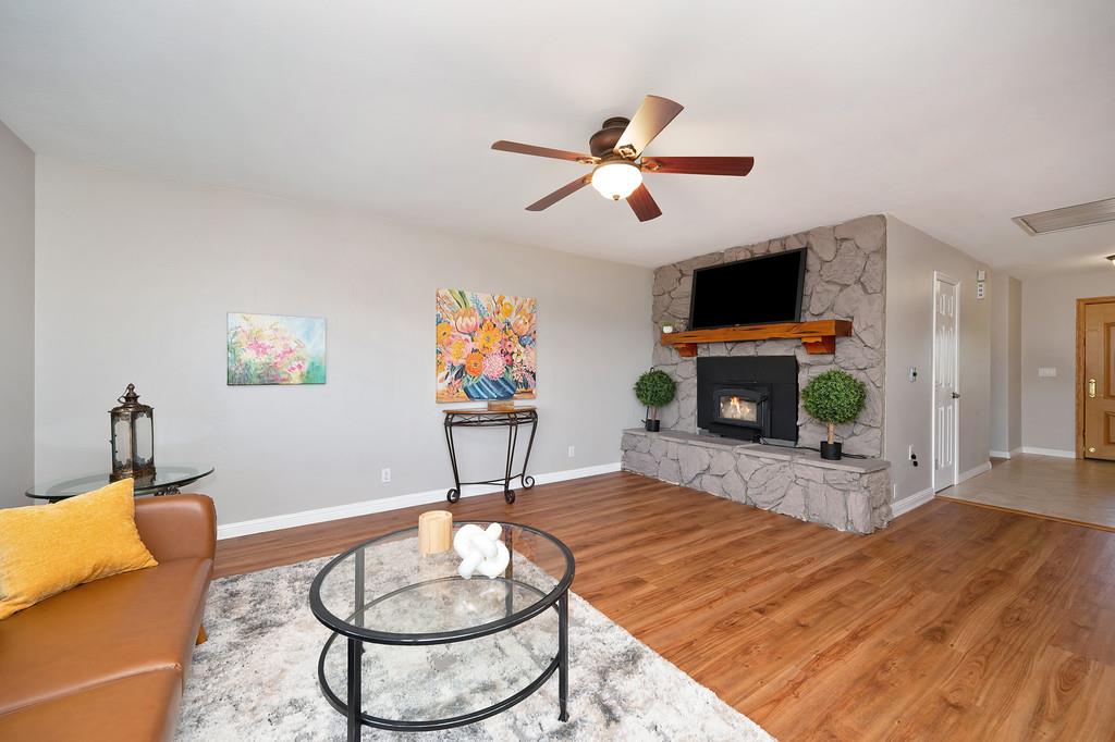 1244 Cold Springs