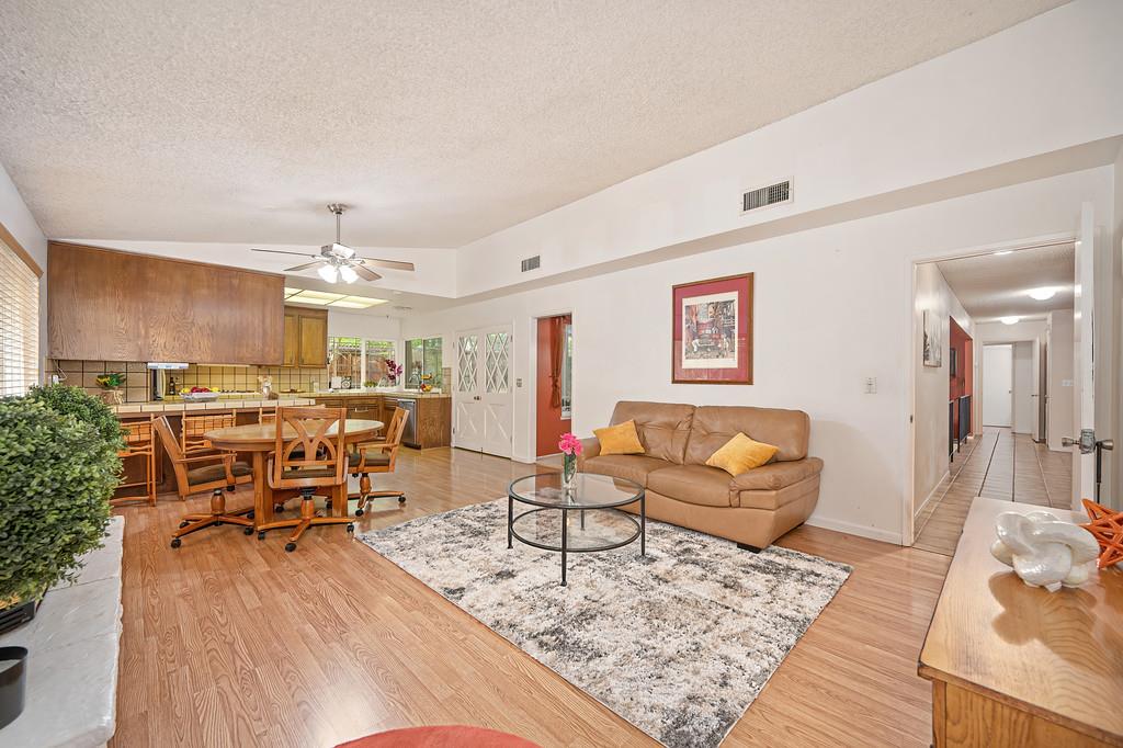3025 Richardson Circle