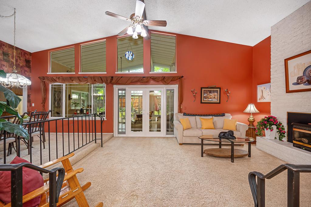 3025 Richardson Circle