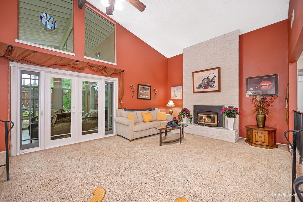 3025 Richardson Circle
