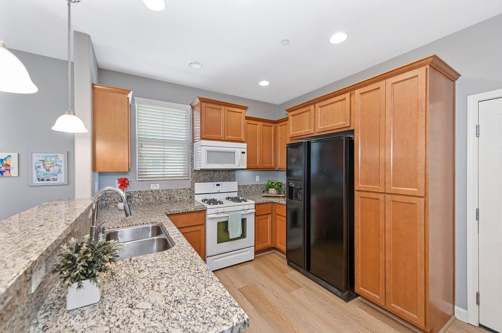 214 Blossom Rock Lane 38