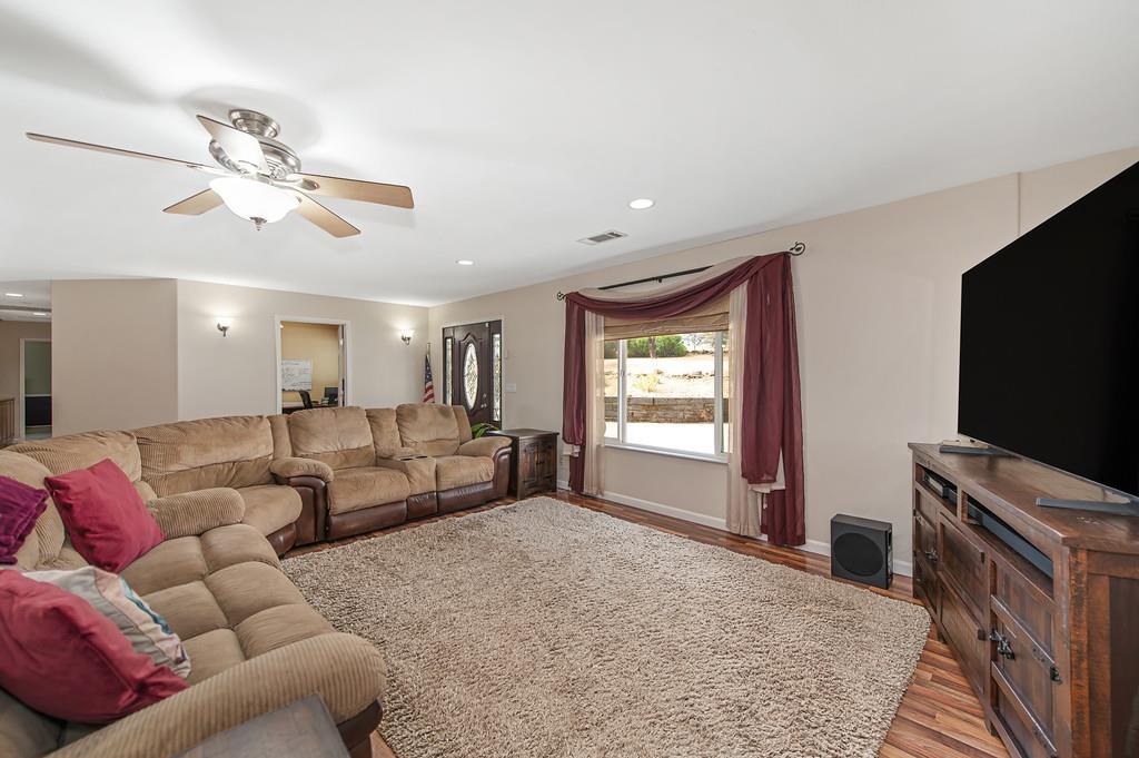 7529 Crystal Boulevard