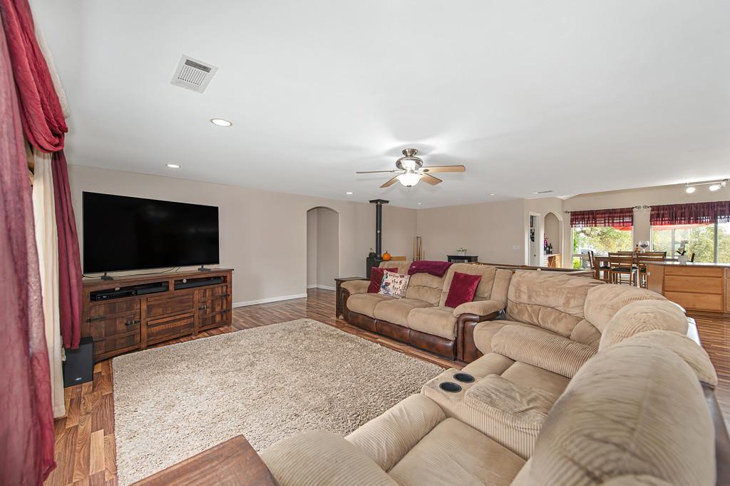 7529 Crystal Boulevard