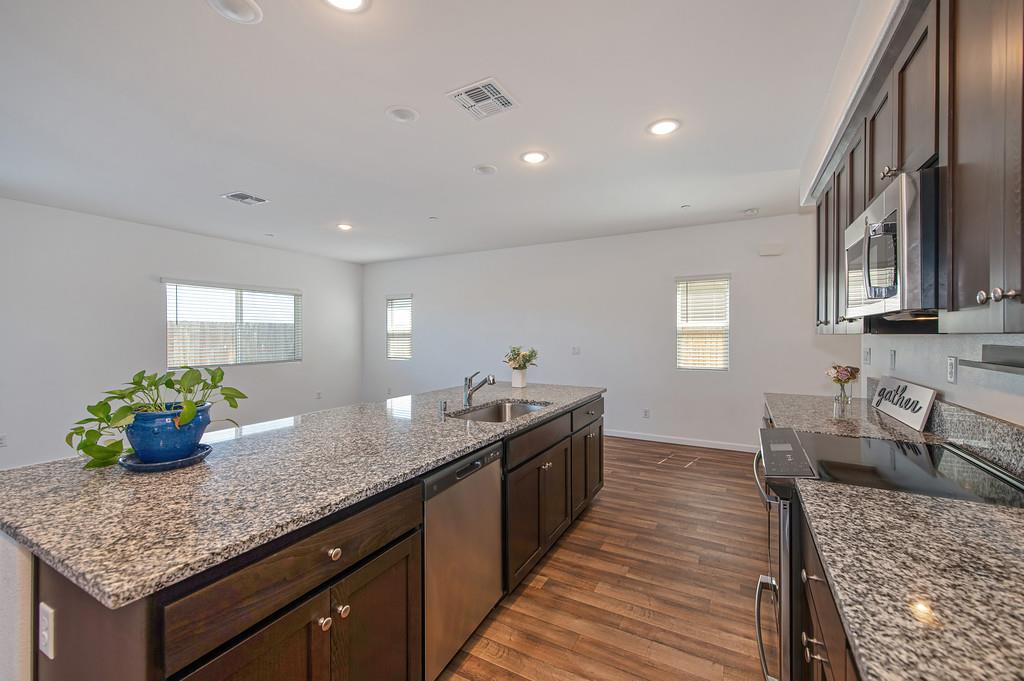 12135 Alamosa Drive