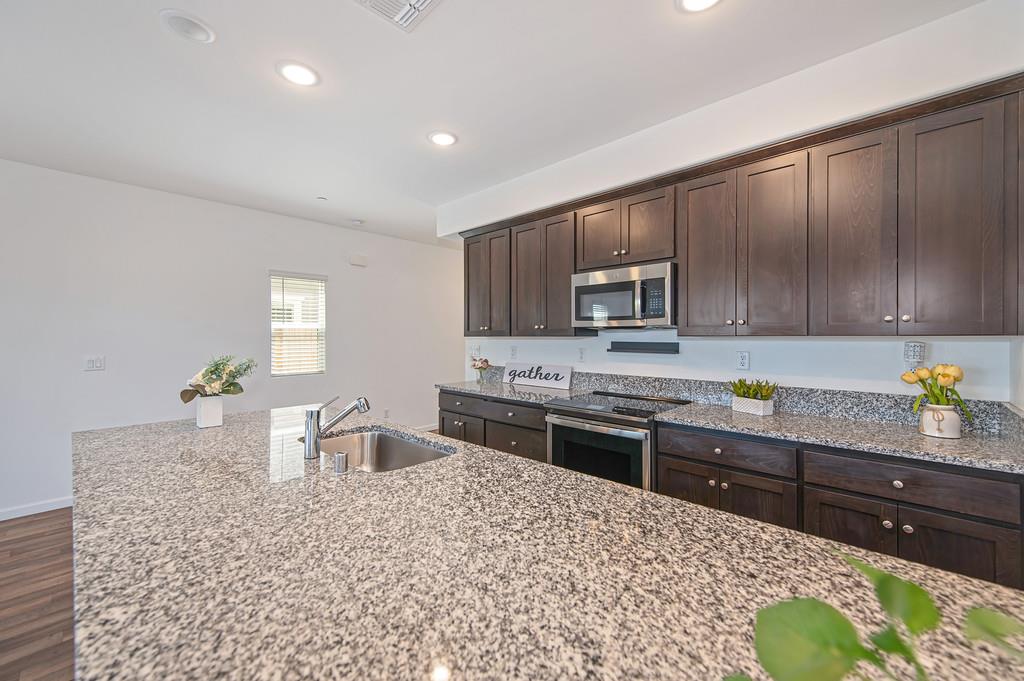 12135 Alamosa Drive
