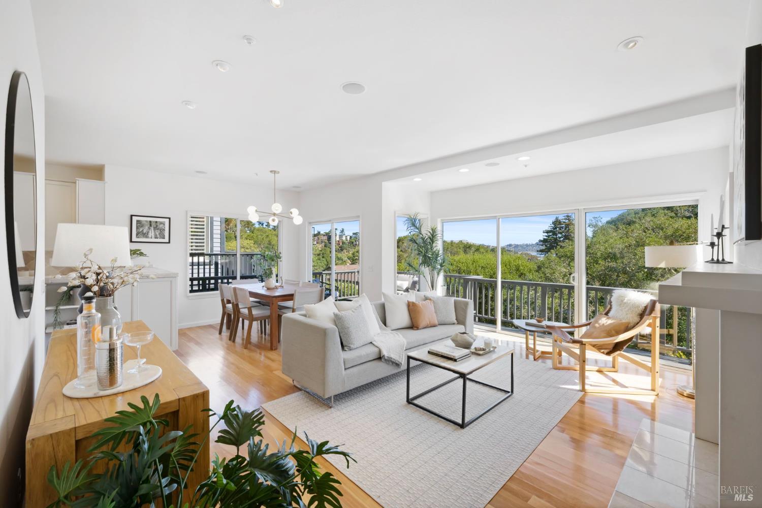 101 Sacramento Way