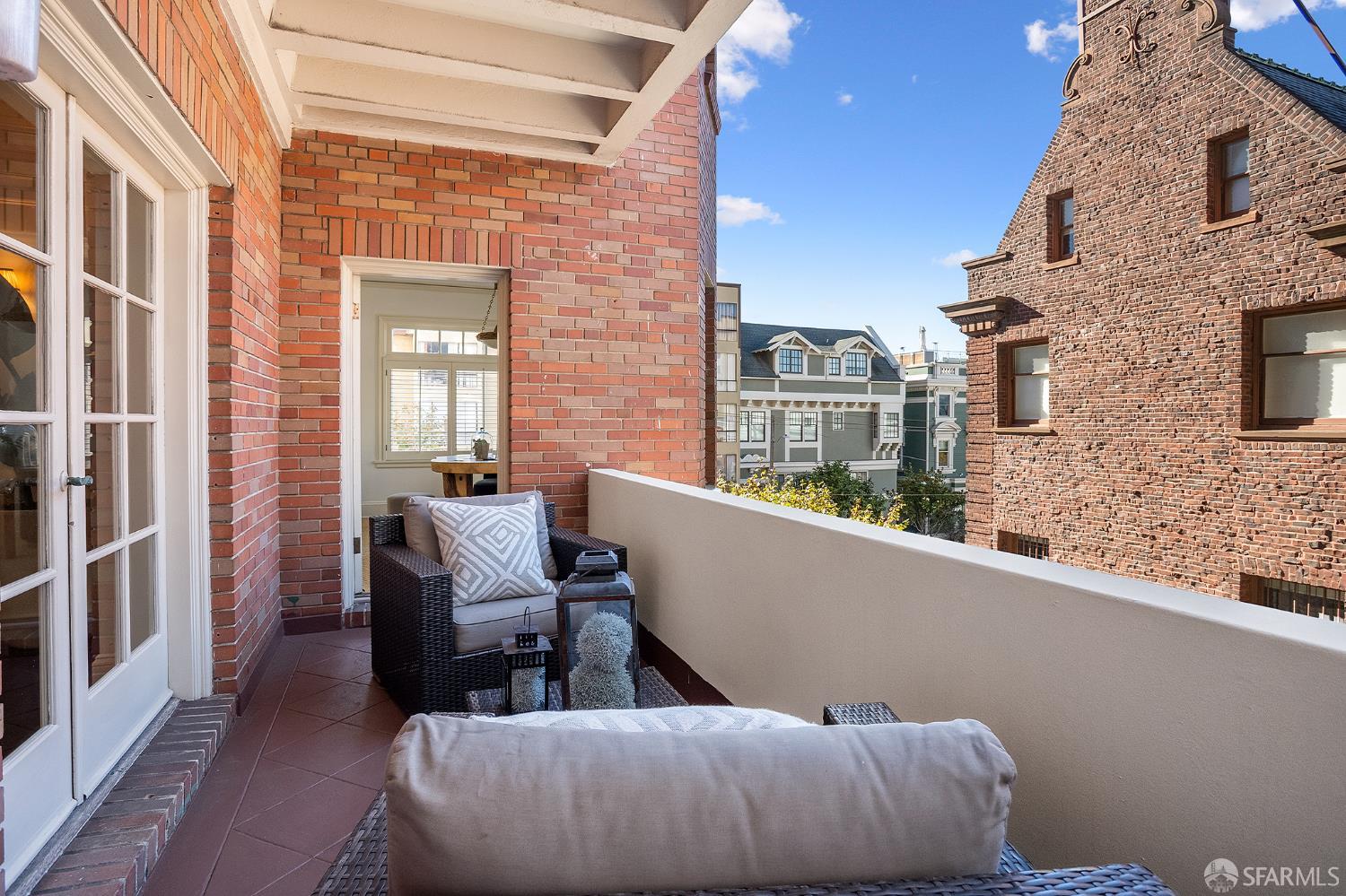 2298 Pacific Avenue # 2