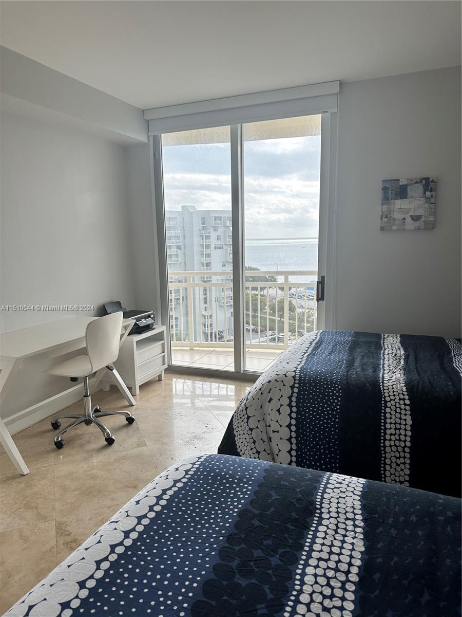 2475 Brickell Ave # 1008