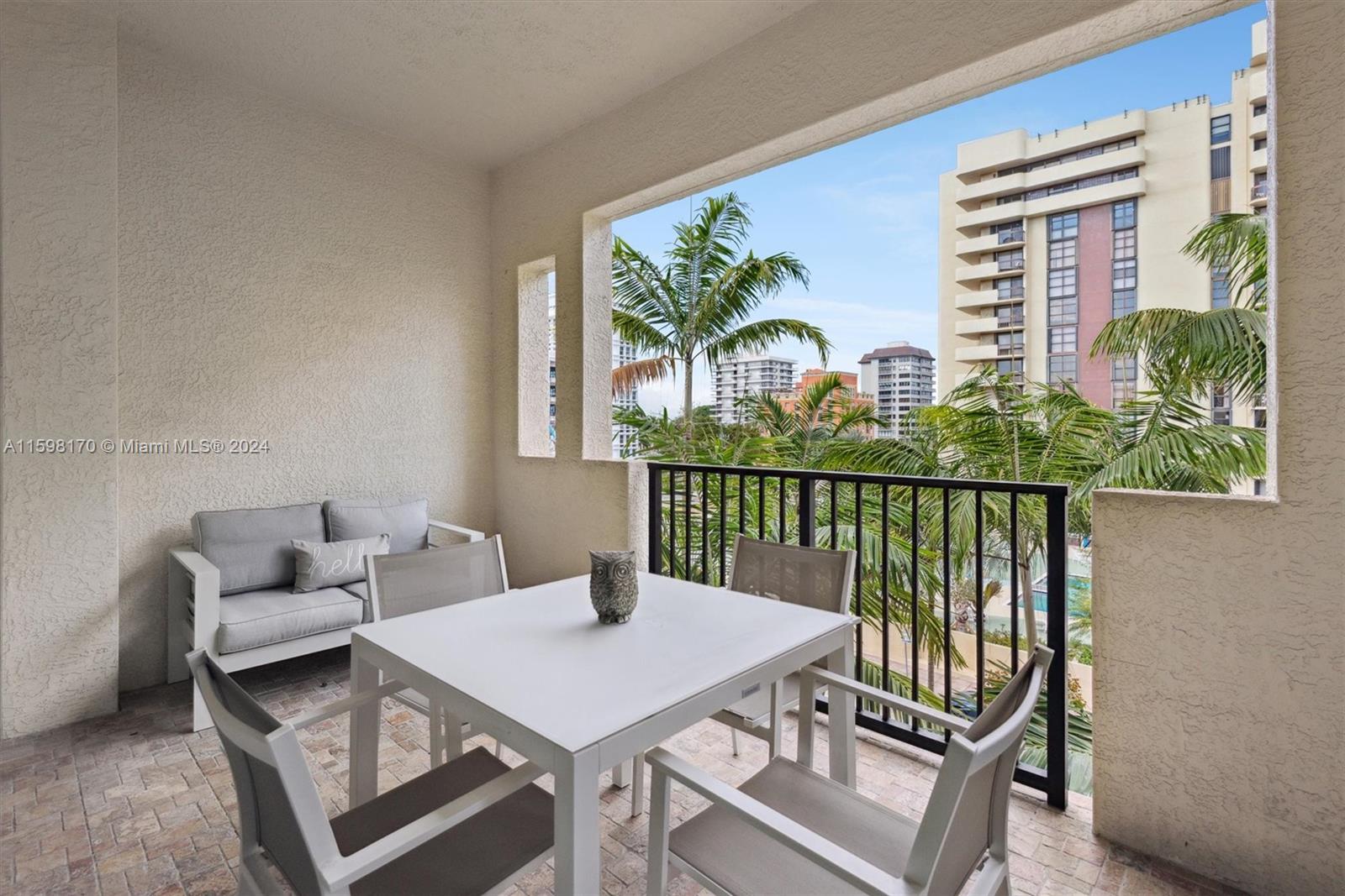 642 Valencia Ave # 405