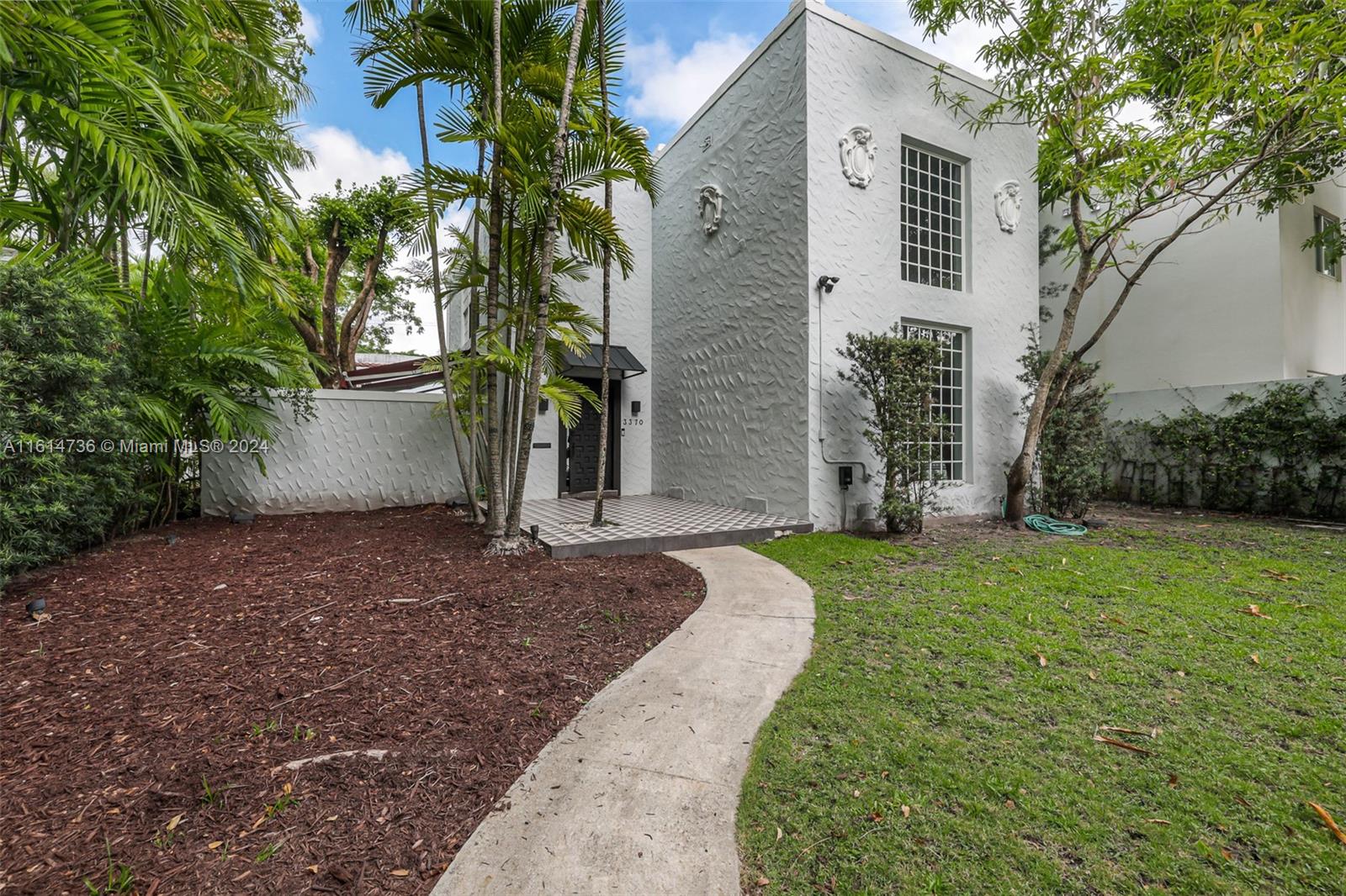 3370 Crystal Ct