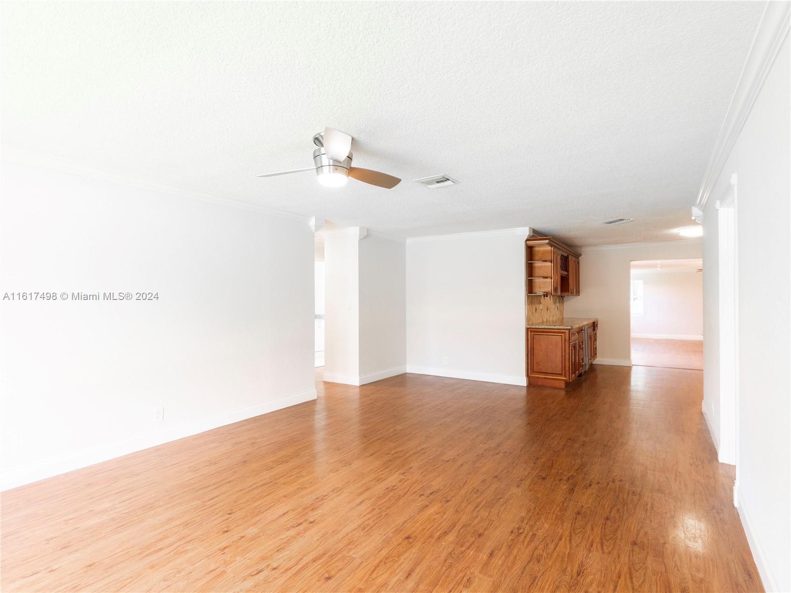 650 NW 38th Ct