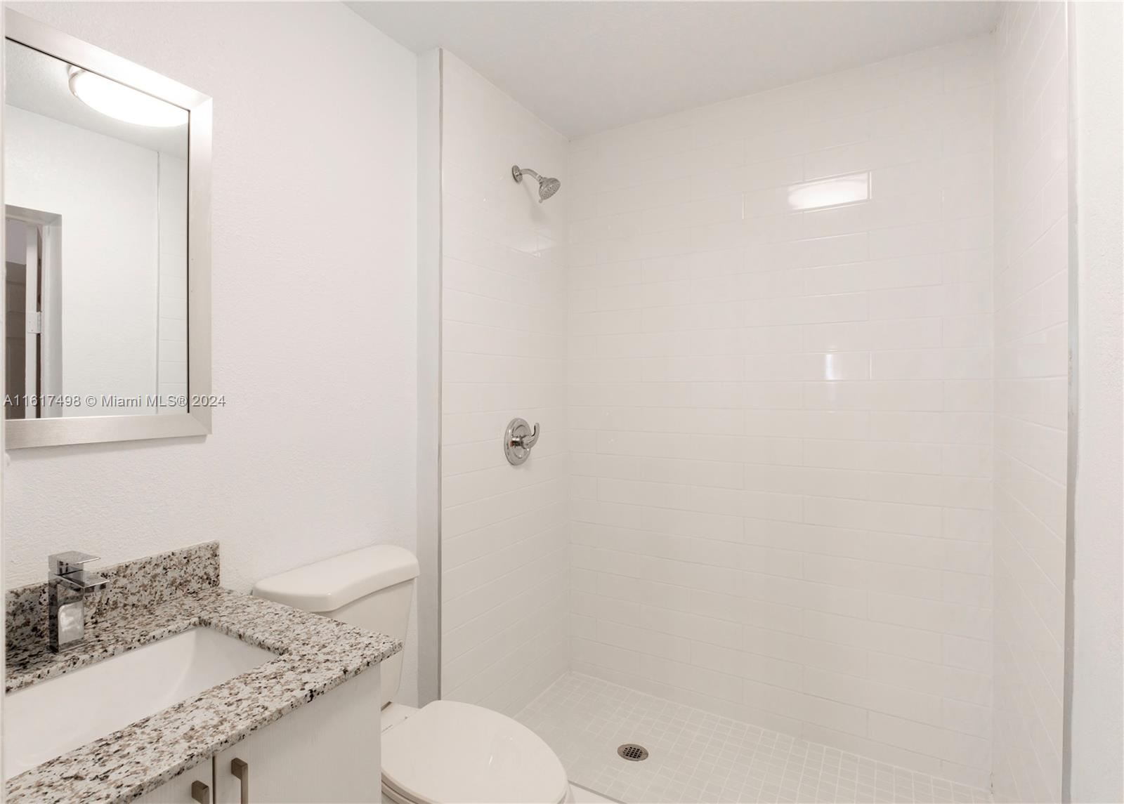 650 NW 38th Ct