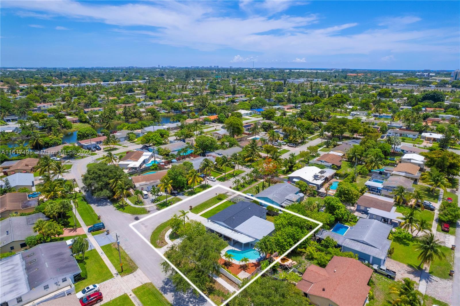 650 NW 38th Ct