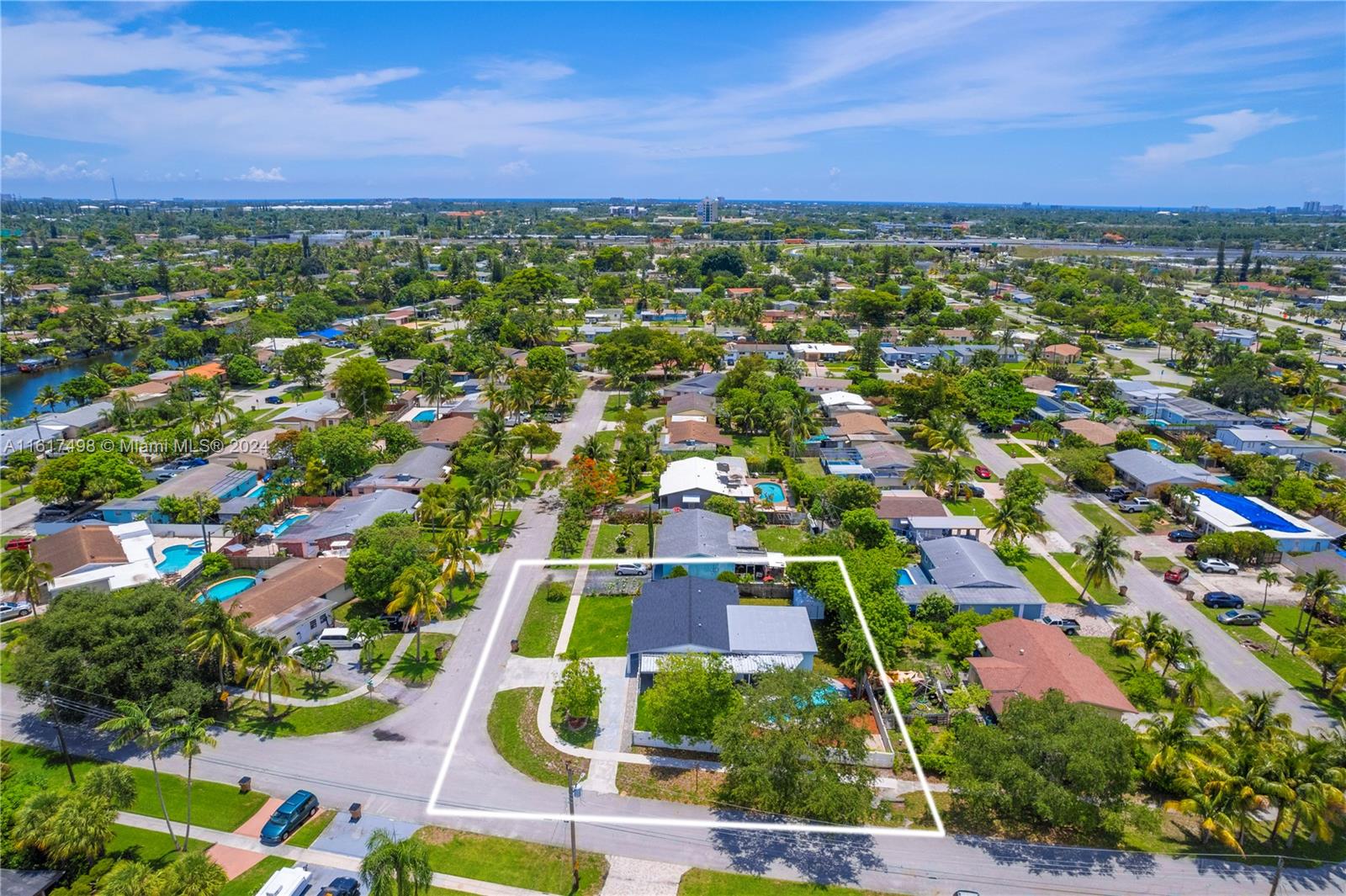 650 NW 38th Ct