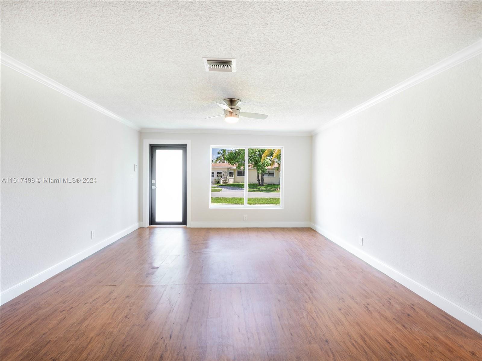 650 NW 38th Ct