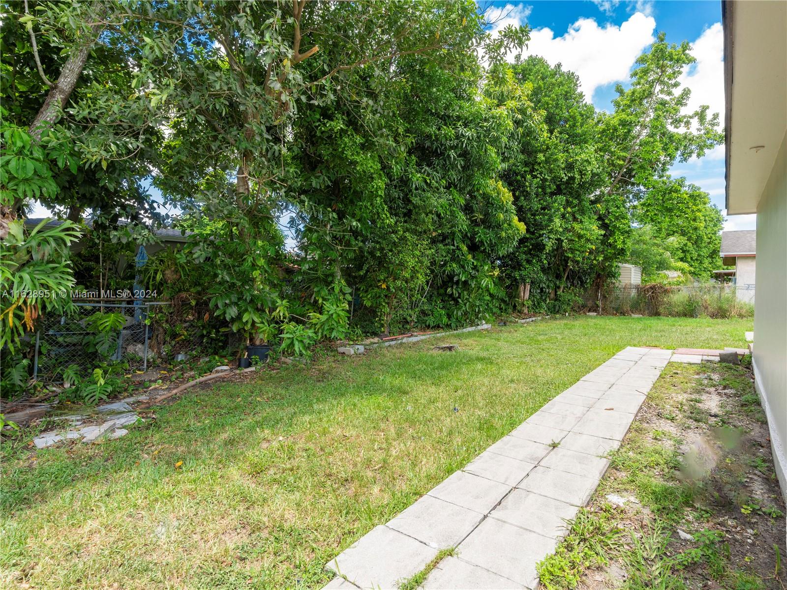 11621 SW 184th St
