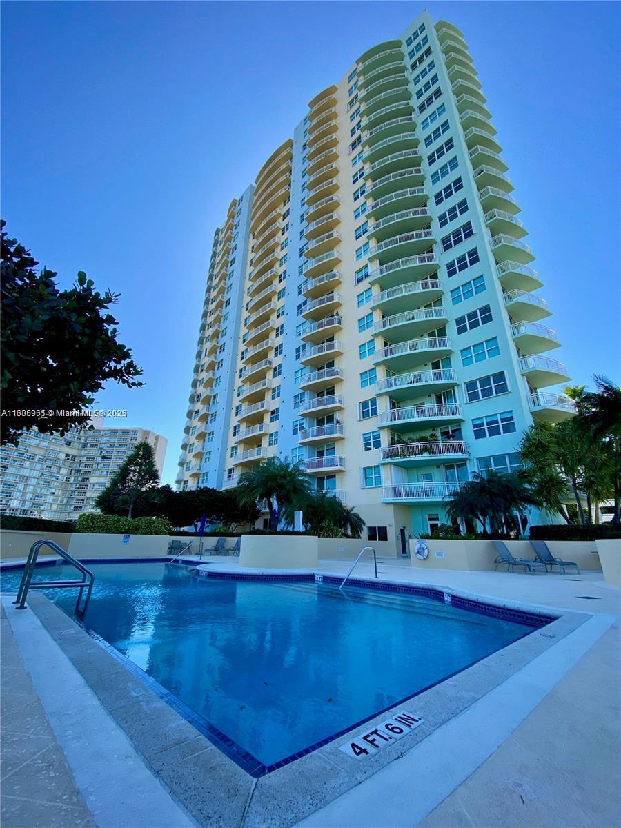 2475 Brickell Ave # 906
