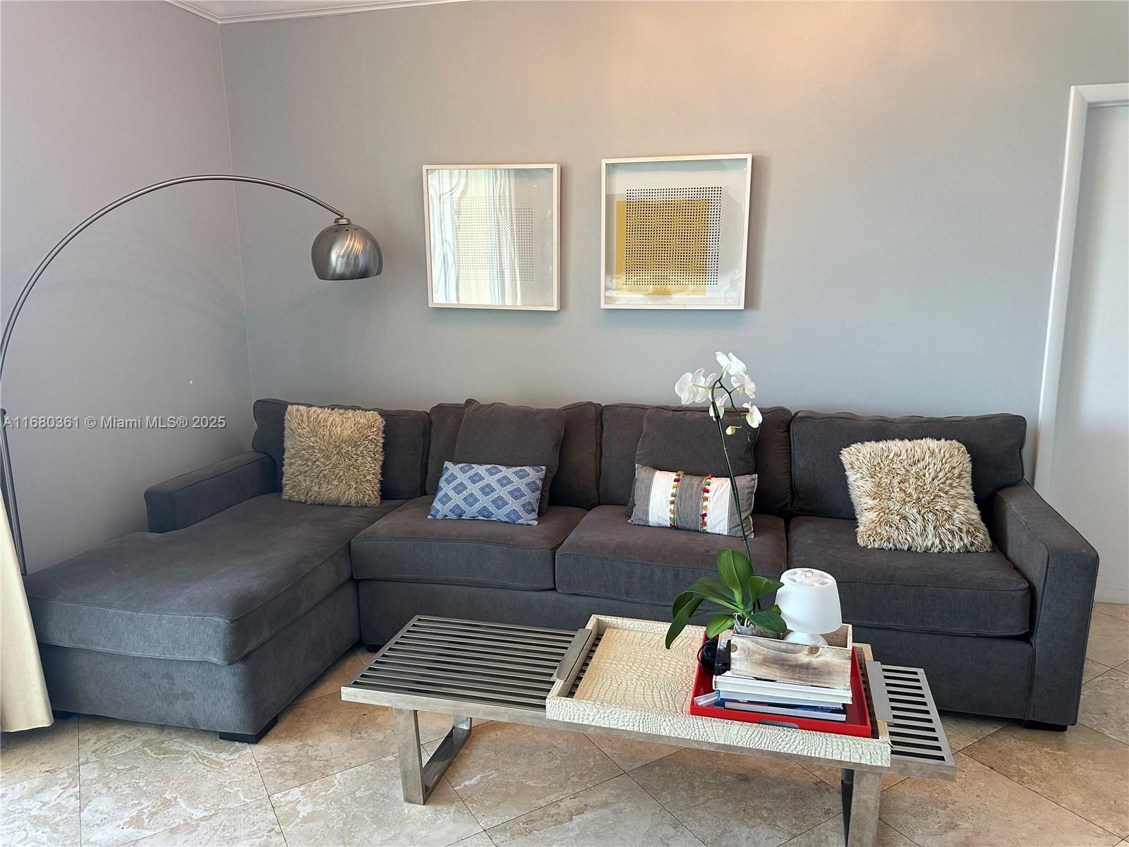 2475 Brickell Ave # 906