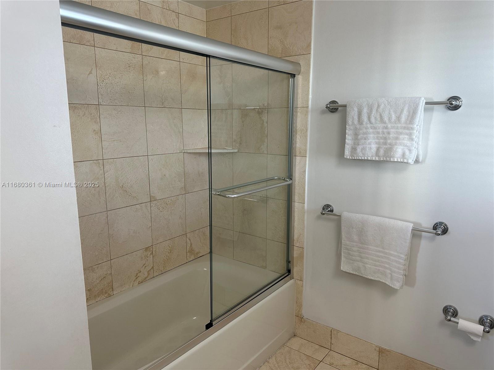 2475 Brickell Ave # 906