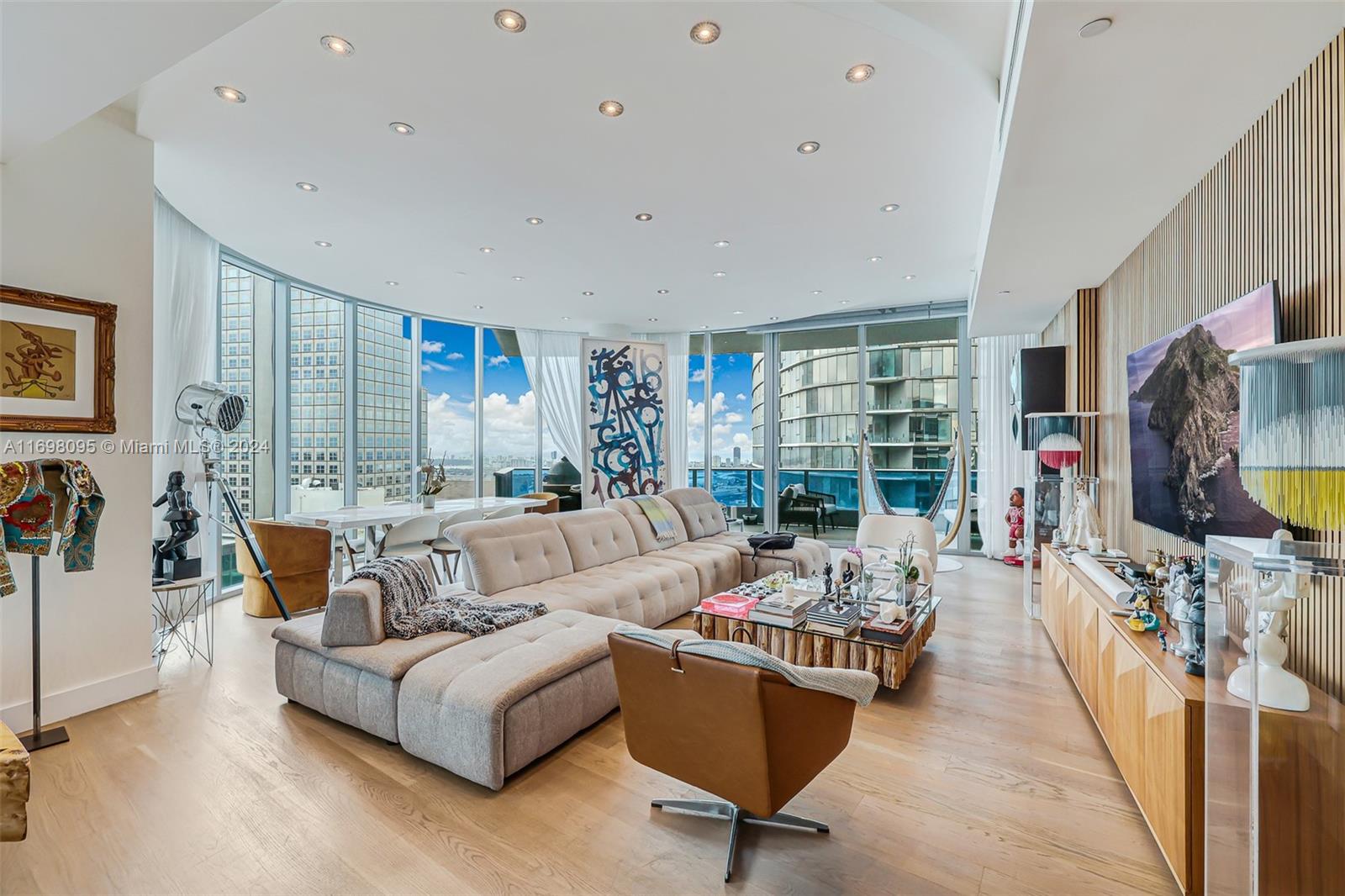 200 Biscayne Boulevard Way # 5301