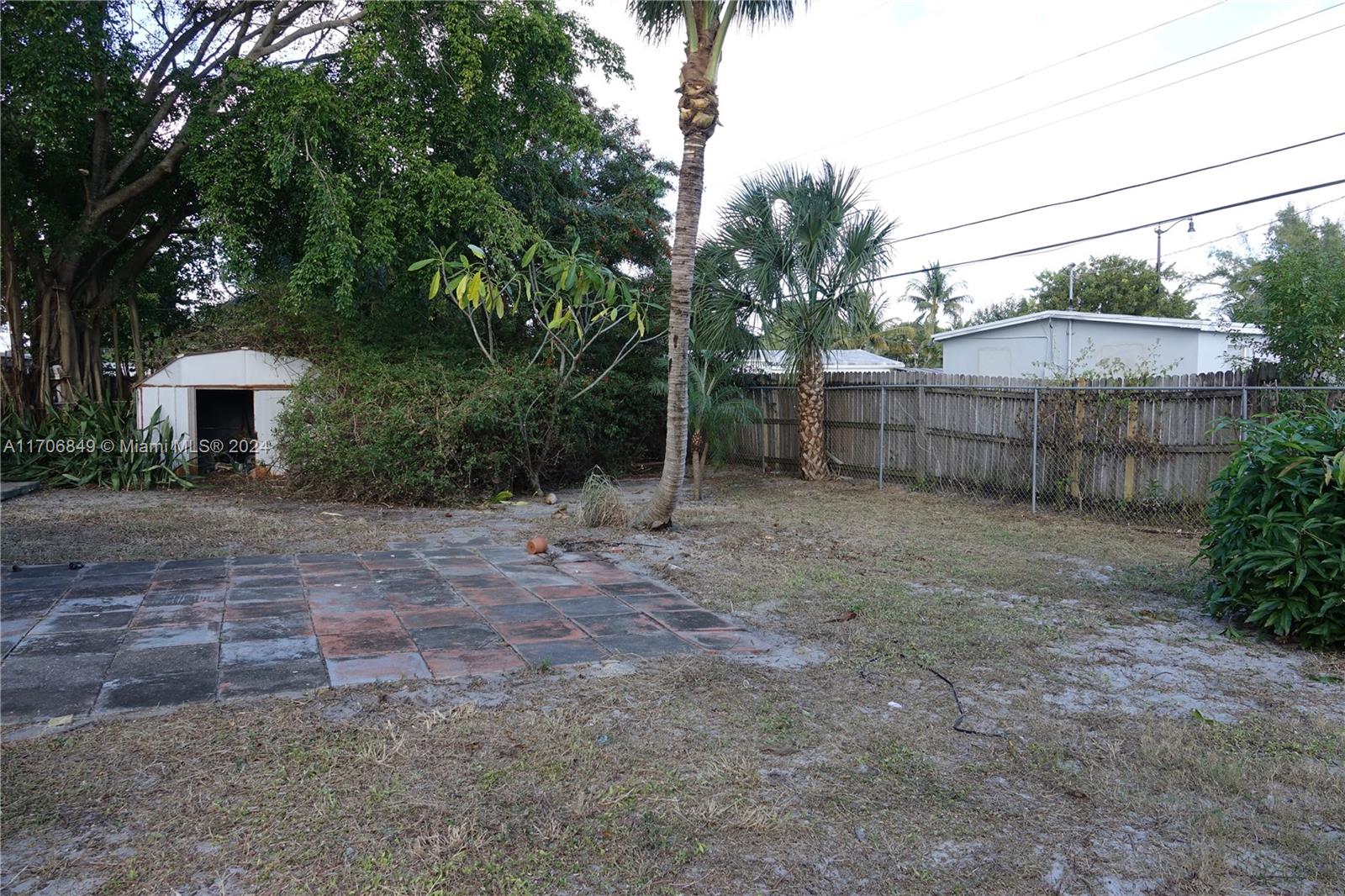 5264 NE 15th Ave