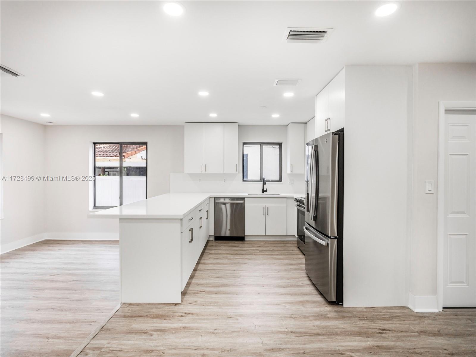 960 NW 50th St