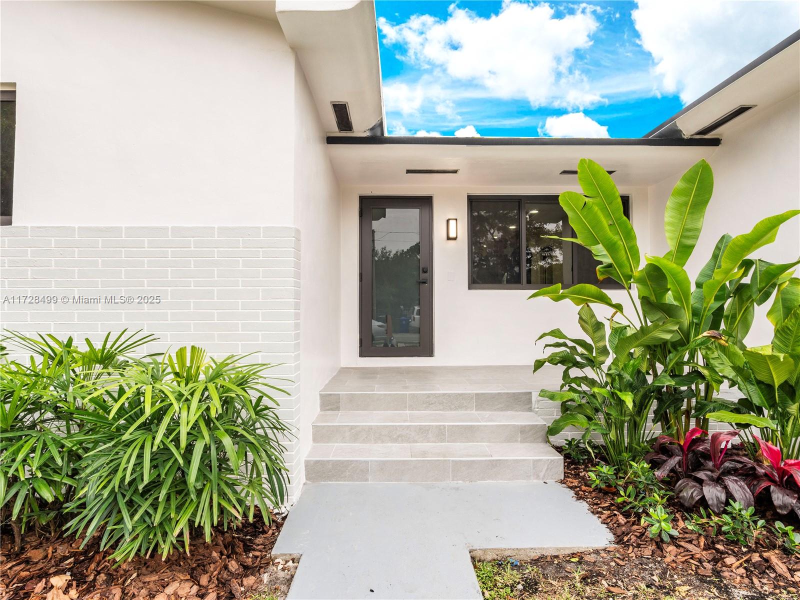 960 NW 50th St