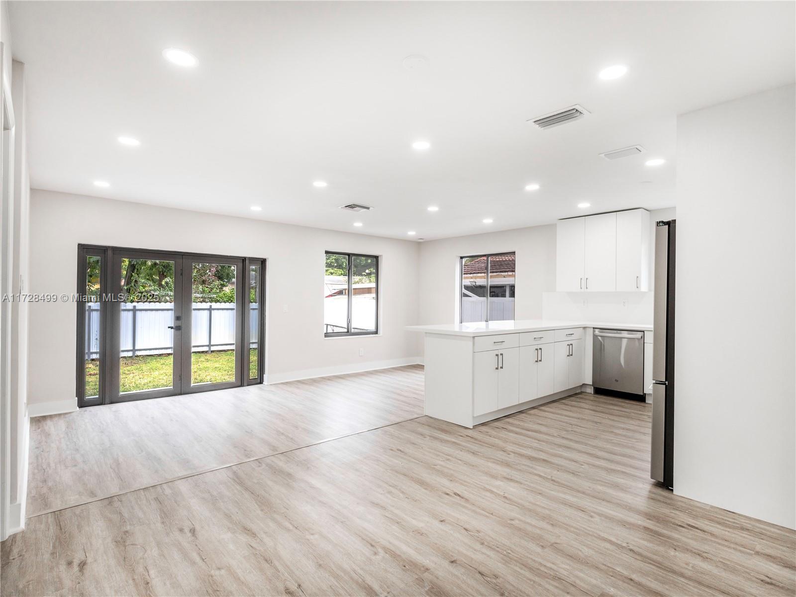 960 NW 50th St