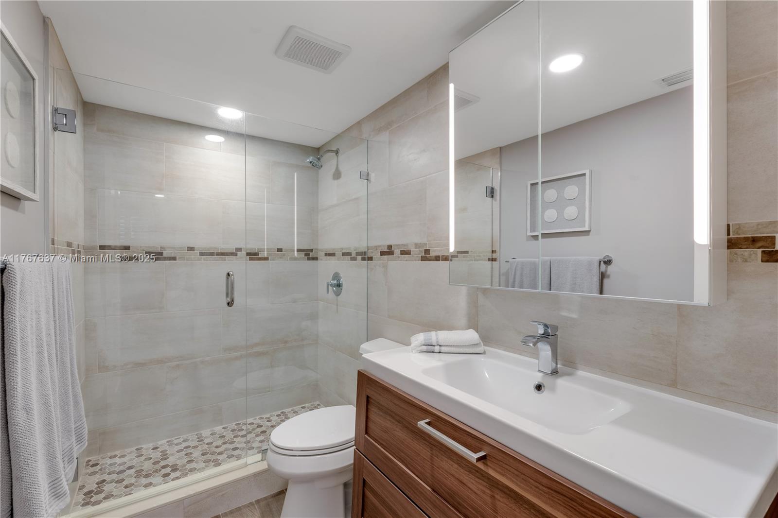 240 Galen Dr # 108