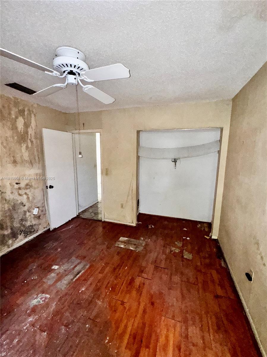 975 SW 89th Ave