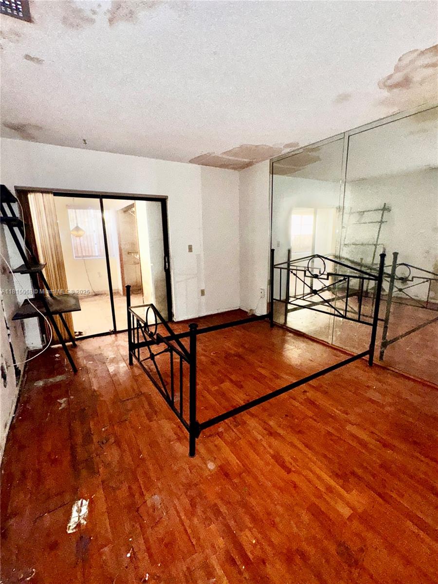 975 SW 89th Ave