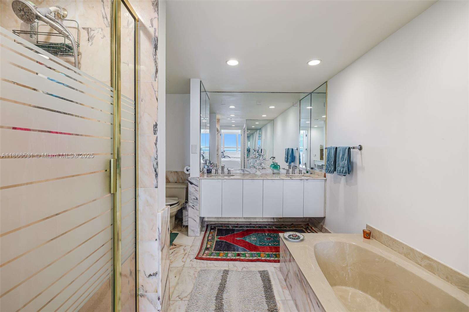 2 Grove Isle Dr # B1603