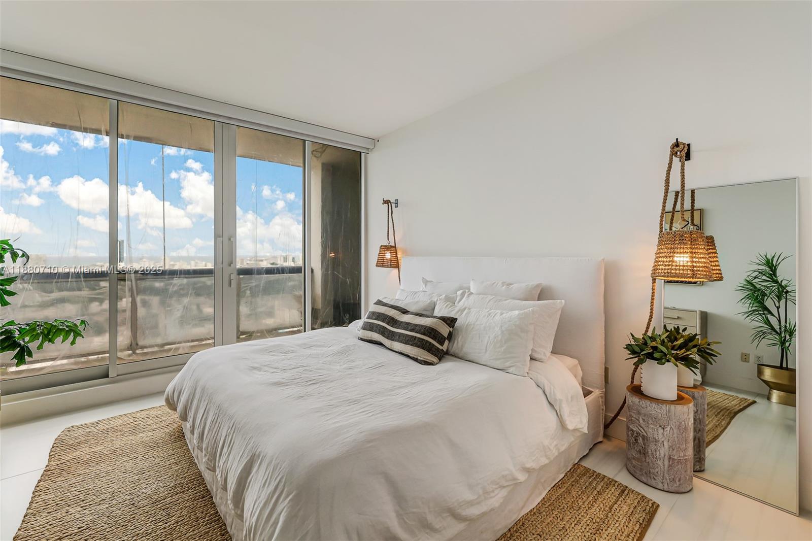 1900 Sunset Harbour Dr Unit: PH05